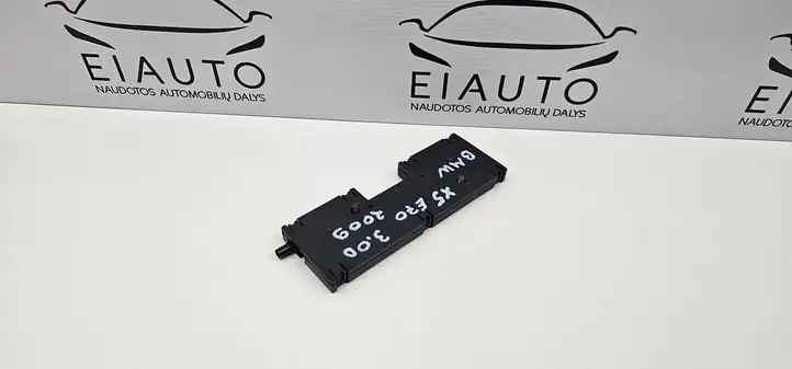 BMW X5 E70 (2006 - 2013) 9193847 Усилитель антенны — фото 3