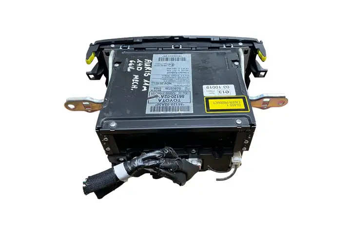Toyota Auris E180 (2012 - 2018) 8612002A50 Магнитола / мультимедийная система — фото 2