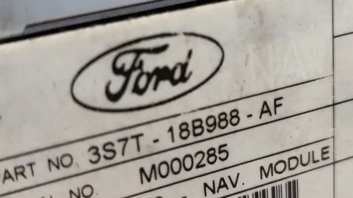 Ford Mondeo Mk III (2000 - 2007) 3S7T10E889AE Магнитола / мультимедийная система — фото 3