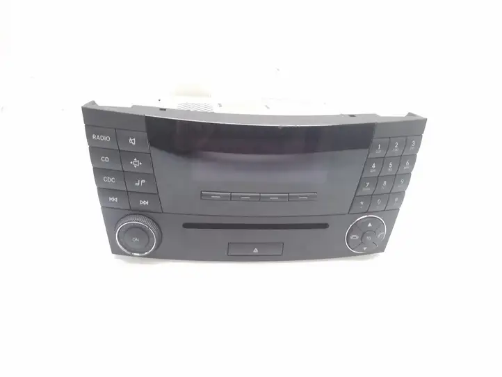 Mercedes-Benz E W211 (2002 - 2009) A2118705089 Магнитола / мультимедийная система — фото 2