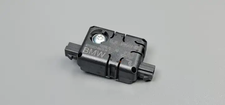 Mini Cooper Countryman R60 (2010 - 2016) 9185474 Усилитель антенны — фото 1