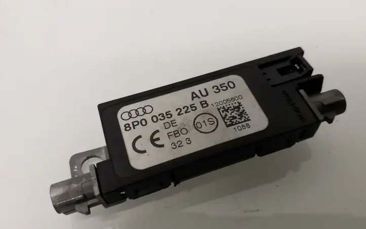 Audi A3/S3 8L (2000 - 2003) 8P0035225B Усилитель антенны — фото 4