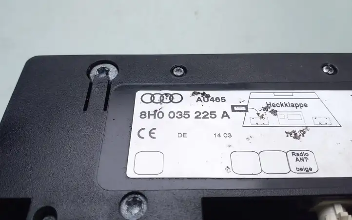 Audi A4 S4 B6 8E 8H (2000 - 2006) 8H0035225A Усилитель антенны — фото 3