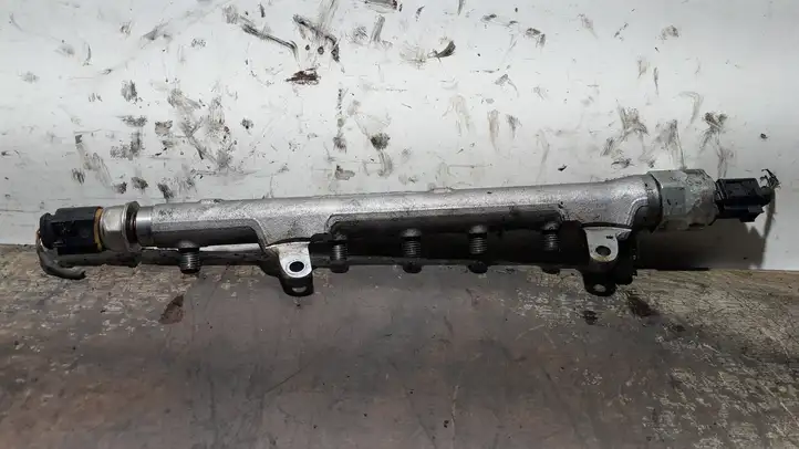Volkswagen Caddy (2010 - 2015) 03L13089B Магистральная топливная трубка — фото 1