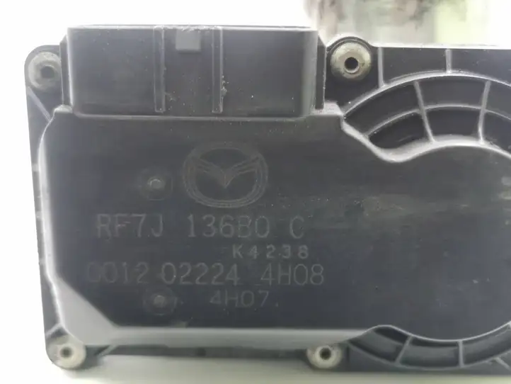Mazda 5 (2005 - 2010) RF7J136B0C Дроссельная заслонка — фото 2
