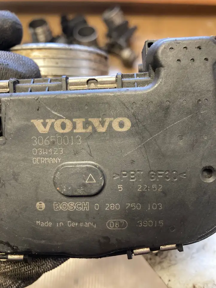 Volvo XC90 (2002 - 2006) 30650013 Дроссельная заслонка — фото 2