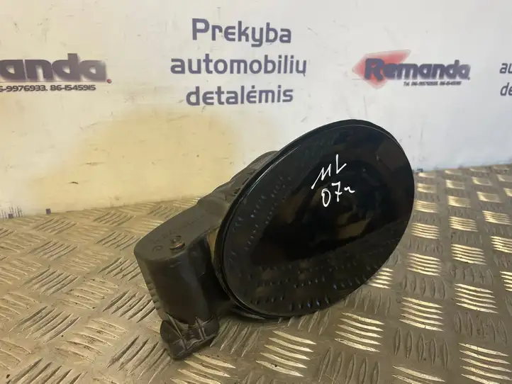 Mercedes-Benz ML W164 (2005 - 2011) A1646300767 Крышка топливного бака — фото 2