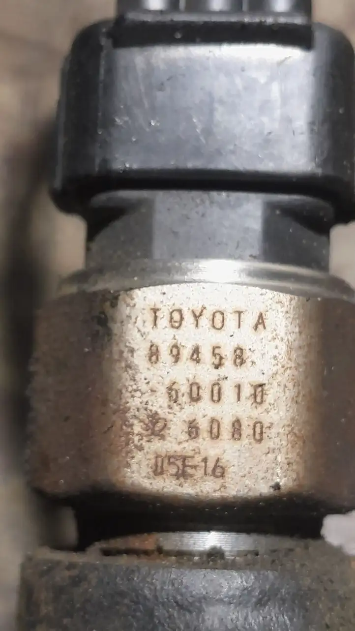 Toyota Avensis T250 (2006 - 2009) 60010 Магистральная топливная трубка — фото 2