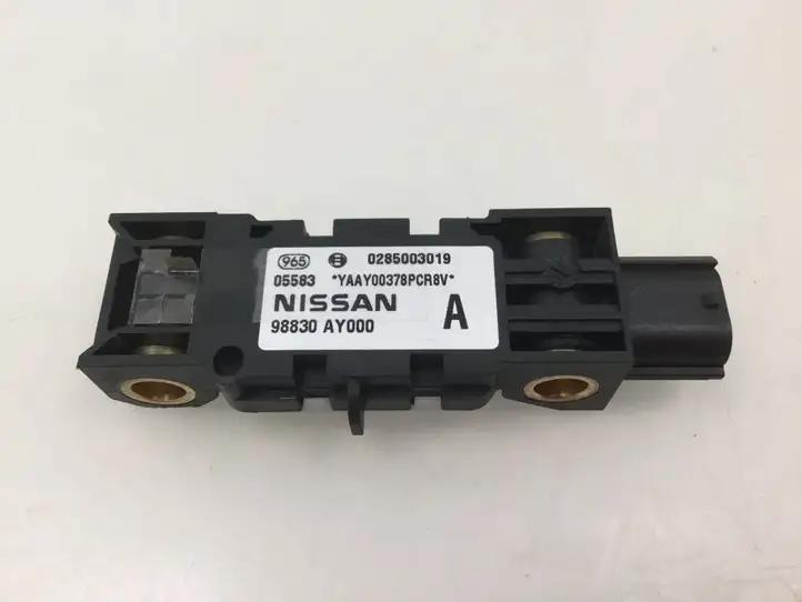 Nissan Primera (2001 - 2008) 98830AY000 Датчик удара SRS — фото 1