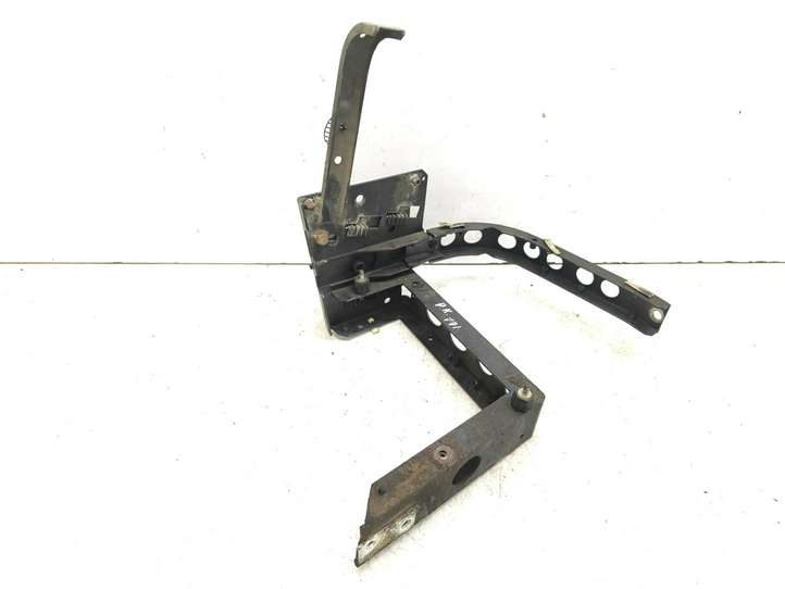 Audi A8 (1999 - 2002)  4D0807253L Балка переднего бампера
