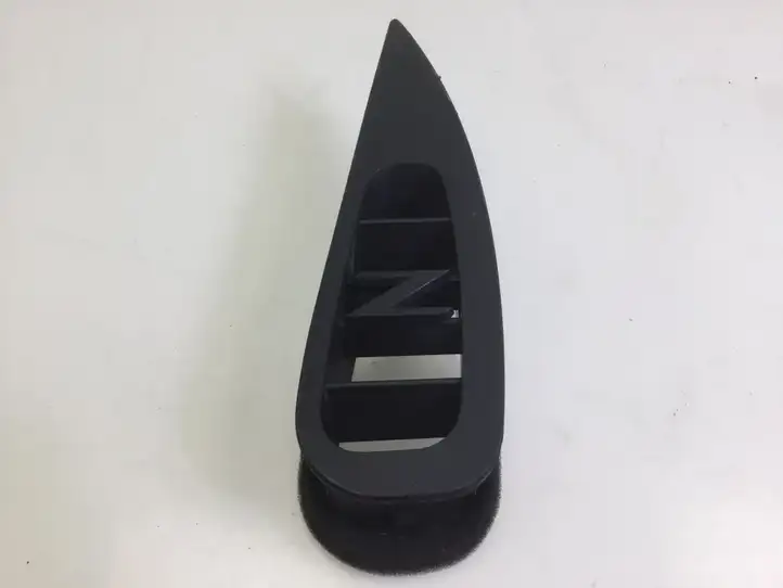 Nissan 350Z (2001 - 2009) 68421CD000 Боковой воздушный дефлектор — фото 1