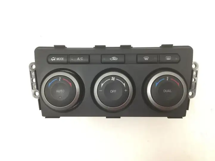 Mazda 6 (2007 - 2009) GAM761190B Блок управления кондиционером — фото 1
