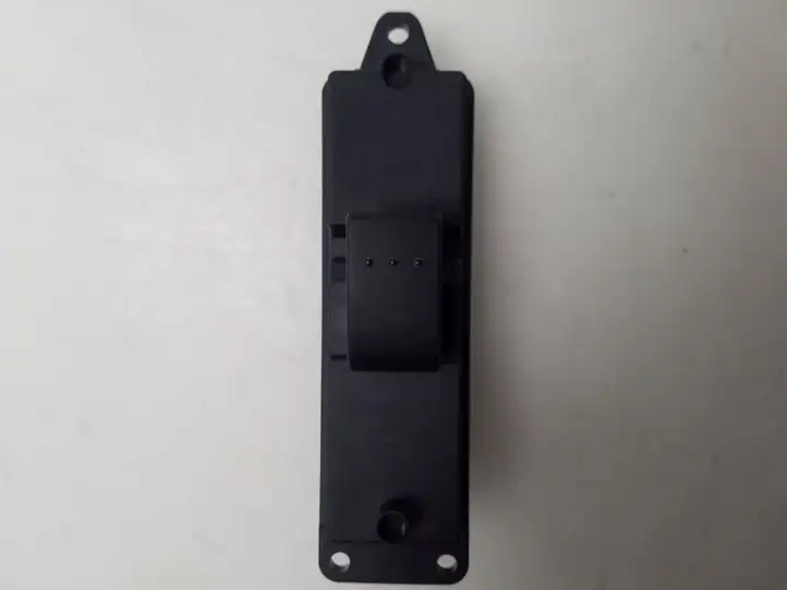 Mazda 3 I (2003 - 2006) BP4K66370 Кнопка стеклоподъемников — фото 1