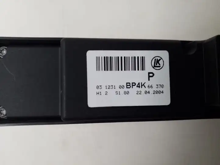 Mazda 3 I (2003 - 2006) BP4K66370 Кнопка стеклоподъемников — фото 2