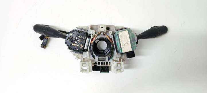 Mitsubishi Colt (2008 - 2012)  MR986420 Комплект ручек