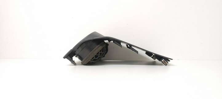 Mitsubishi Colt (2008 - 2012)  MR951746 Центральный дефлектор