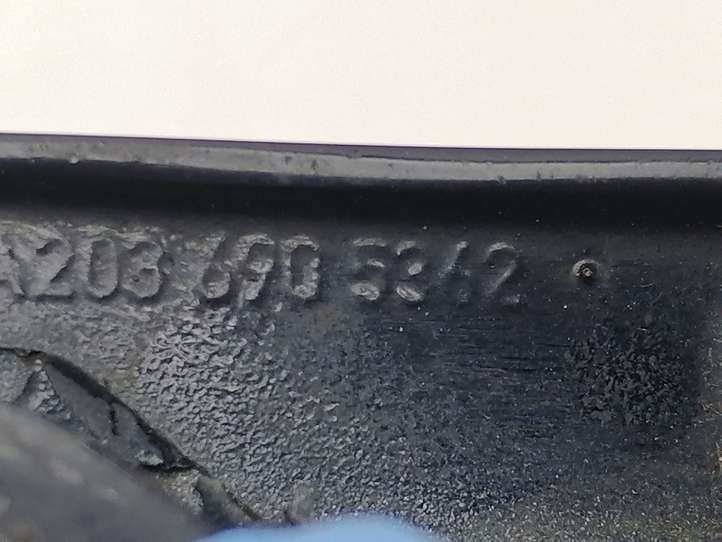 Mercedes-Benz C W203 (2000 - 2007)  A2036905362 молдинг на заднем крыле
