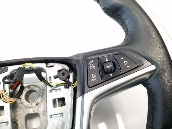Opel Astra (2009 - 2012)  13351025 Руль