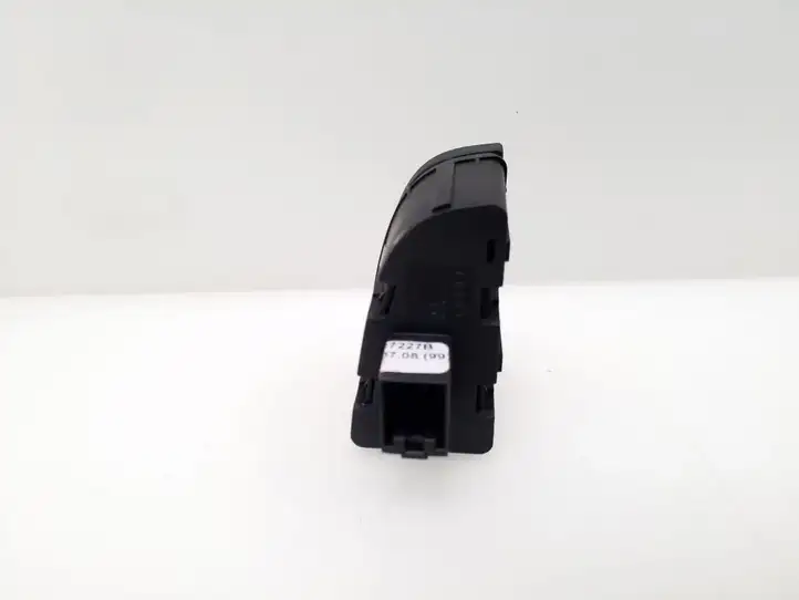 Audi A6 S6 C6 4F (2008 - 2011) 4F127227B Кнопка бардачка — фото 3