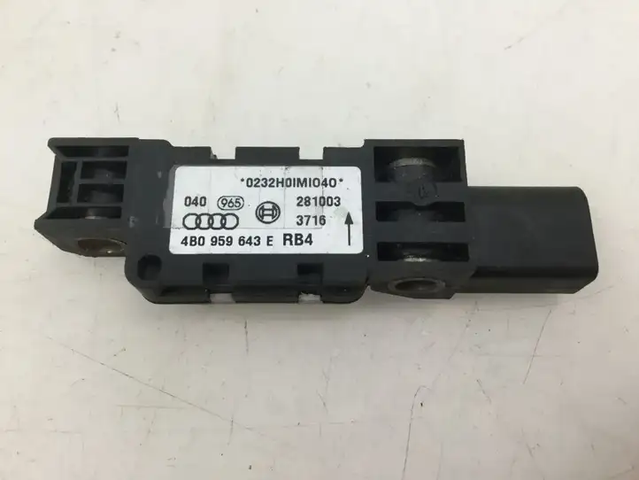 Audi A4 S4 B6 8E 8H (2000 - 2006) 4B0959643E Датчик удара SRS — фото 1