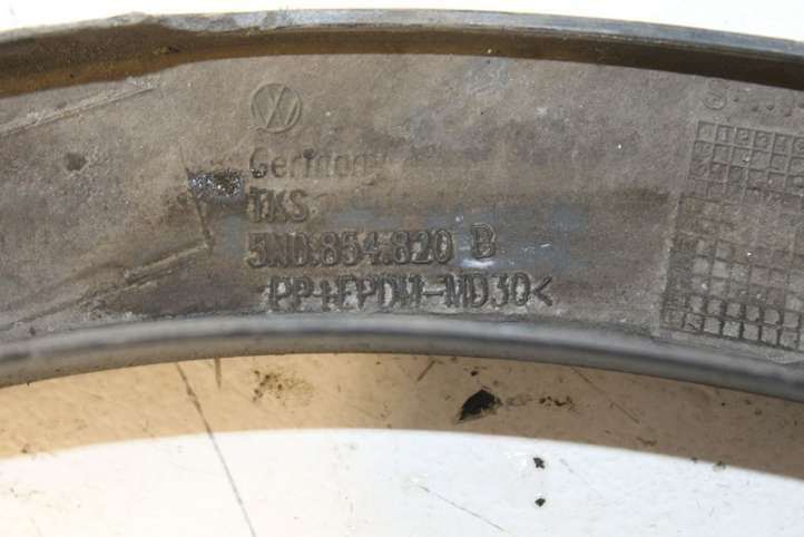Volkswagen Tiguan (2007 - 2011)  5N0854820B Задняя арка