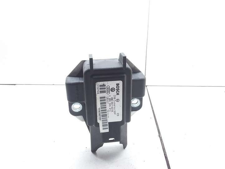 Audi A6 (1997 - 2001)  4B0907637A Датчик ESP (системы стабильности) (датчик курсовой устойчивости))
