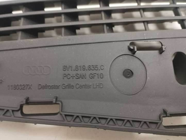 Audi A3/S3 8V (2016 - 2020)  8V1819635C Рамочка