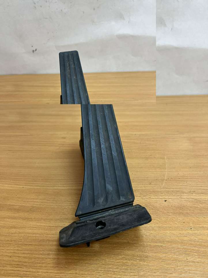 BMW X5 E70 (2006 - 2013)  25916010 Педаль акселератора