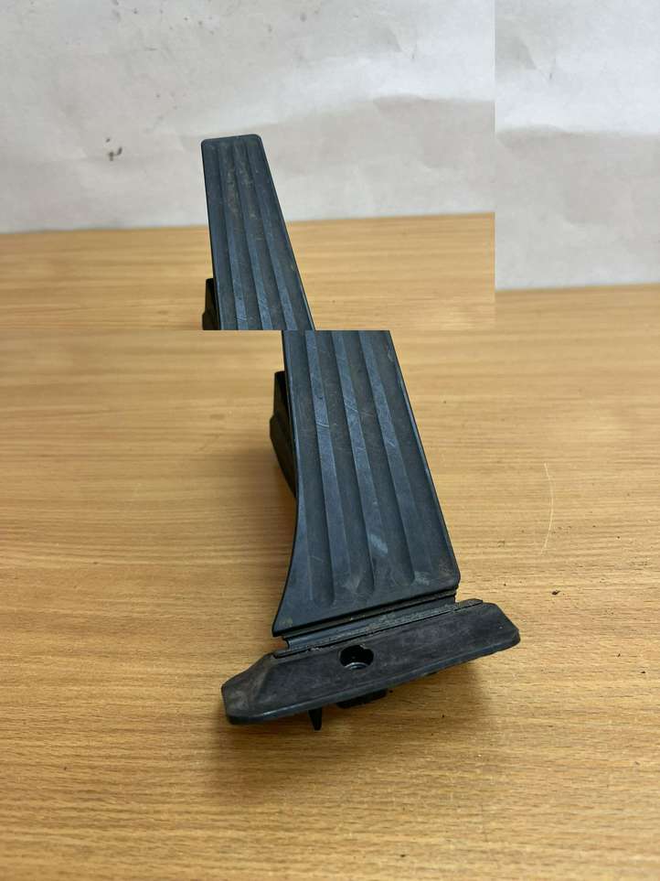 BMW X5 E70 (2006 - 2013)  25916010 Педаль акселератора