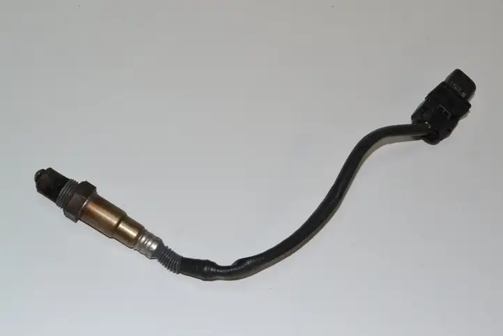 BMW 3 E90 E91 (2005 - 2012) 0281004018 Лямбда-зонд — фото 2