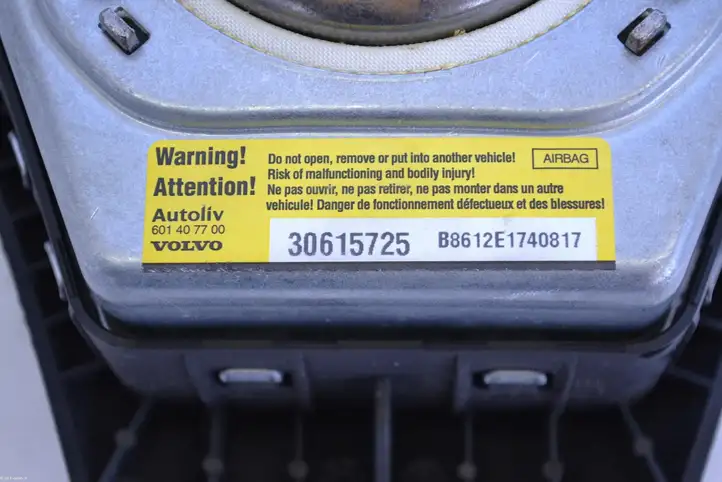 Volvo V50 (2004 - 2008) 30615725 Подушка безопасности руля — фото 4