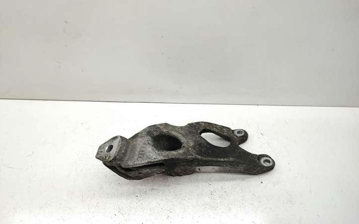 Audi A6 (2011 - 2014)  8K0199307BE Кронштейн