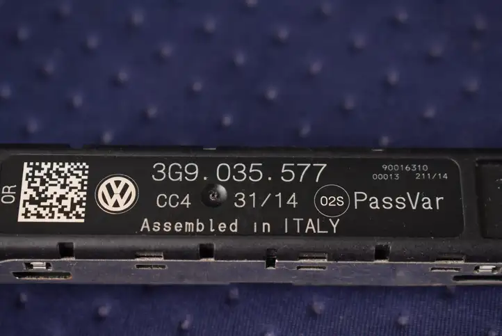 Volkswagen PASSAT B8 (2015 - ) 3G9035577 Усилитель антенны — фото 4