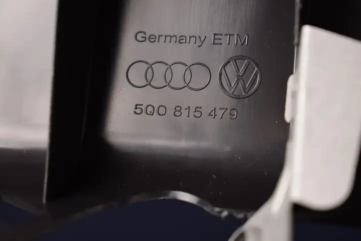 Volkswagen PASSAT B8 (2015 - ) 5Q0815479 Другая часть кузова — фото 1