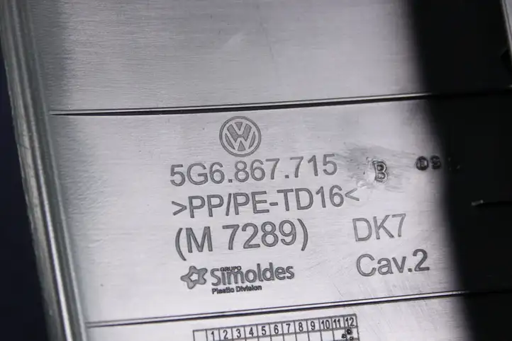 Volkswagen Golf VII (2013 - 2019) 5G6867714C Обшивка багажника — фото 7