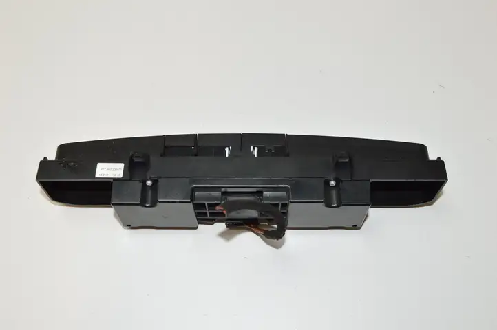Mercedes-Benz Sprinter W906 (2006 - 2018) A9068701010 Блок кнопок на панели — фото 3