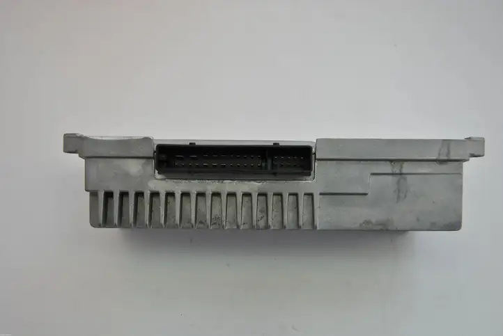 Audi A5 8T 8F (2007 - 2011) 8R0035223E Блок Hi-Fi аудиосистемы — фото 3