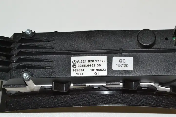 Mercedes-Benz S W221 (2005 - 2013) A2218701758 Блок кнопок на панели — фото 4