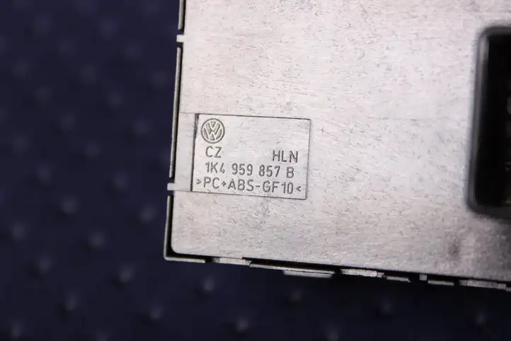 Volkswagen Tiguan (2011 - 2016) 1K4959857B Блок кнопок стеклоподъемников — фото 4