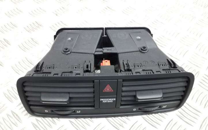 Skoda Yeti (2009 - 2012)  5L0820951 Центральный дефлектор