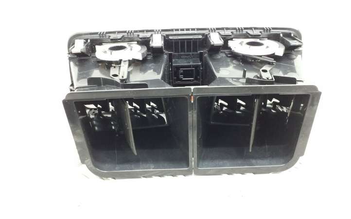 Skoda Yeti (2009 - 2012)  5L0820951 Центральный дефлектор