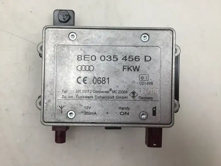 Audi A4 S4 B8 8K (2007 - 2011) 8E0035456D Усилитель антенны — фото 1