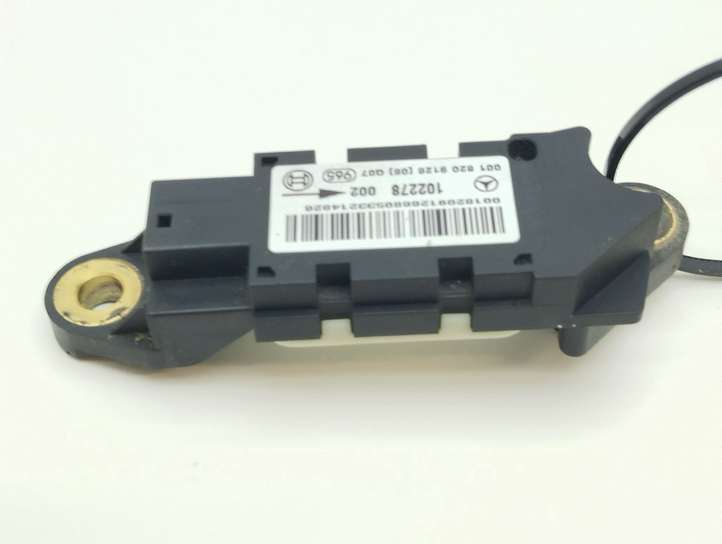 Mercedes-Benz C W203 (2000 - 2007)  0018209126 Датчик удара надувных подушек