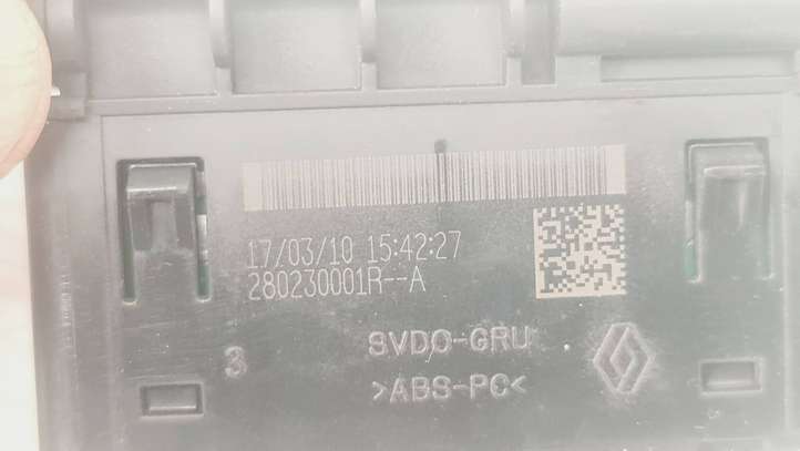 Renault Megane III (2009 - 2016)  280230001R Разъем AUX