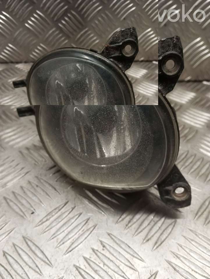 Toyota Corolla Verso AR10 (2004 - 2009)  812100F010 Передняя противотуманная фара