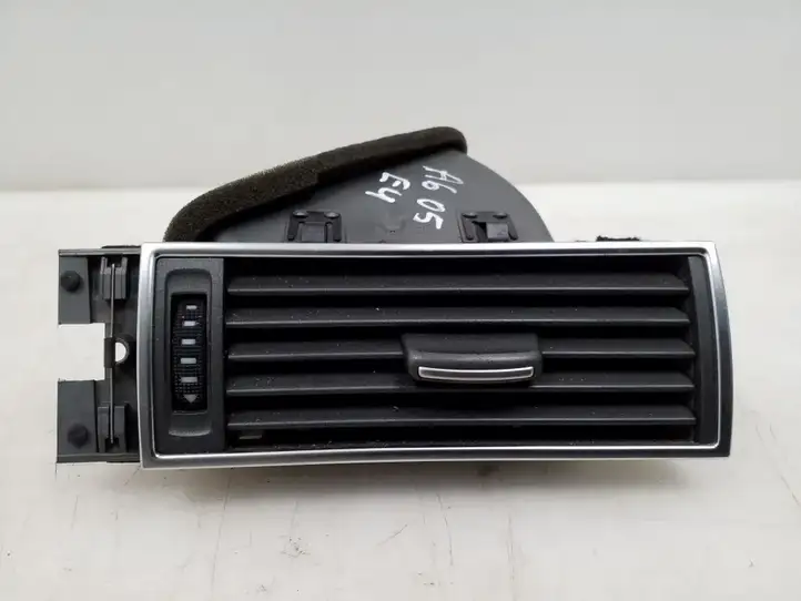 Audi A6 S6 C6 4F (2004 - 2008) 4F1820902B Боковой воздушный дефлектор — фото 1