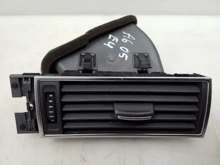Audi A6 S6 C6 4F (2004 - 2008) 4F1820902B Боковой воздушный дефлектор — фото 3