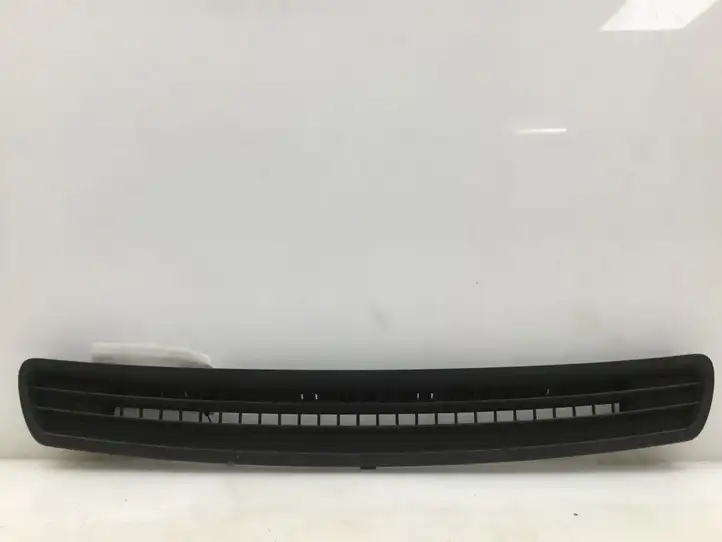 Nissan Qashqai (2006 - 2010) 68745JD000 Центральный воздушный дефлектор — фото 1