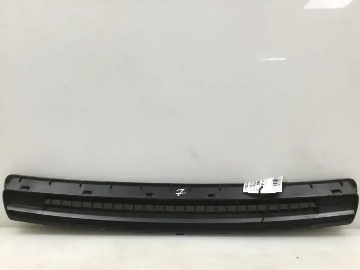 Nissan Qashqai (2006 - 2010) 68745JD000 Центральный воздушный дефлектор — фото 2