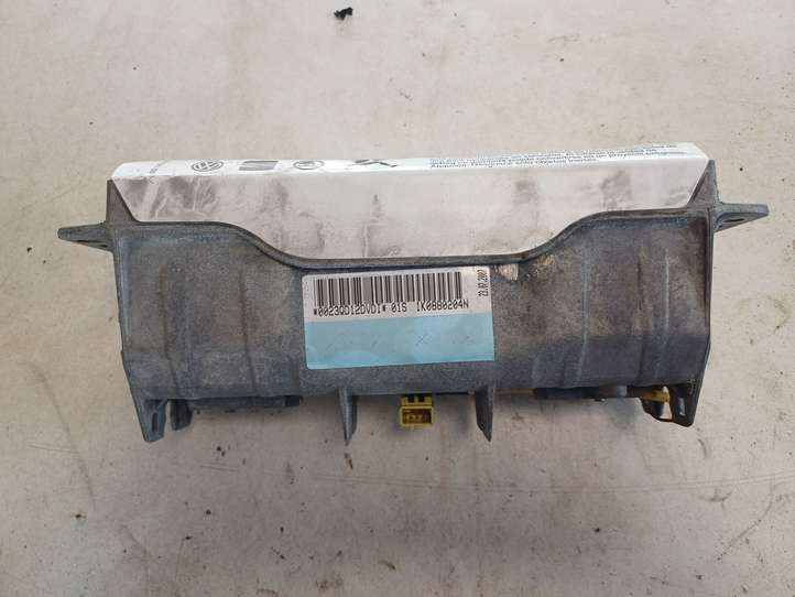 Skoda Octavia Mk2 (1Z) (2004 - 2013)  1K0880204N Подушка безопастности пассажира